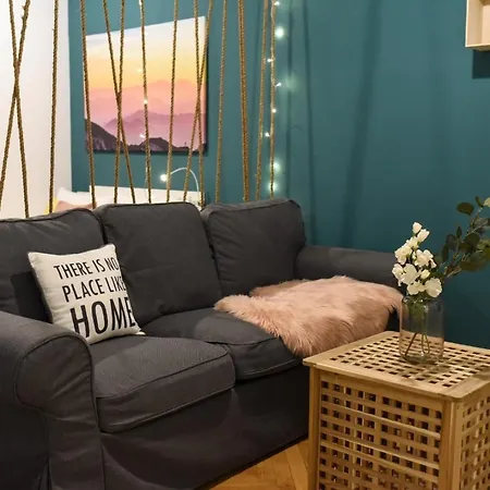 U Need Is - Homey Studio Апартаменты Бухарест