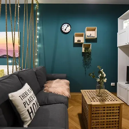 דירה U Need Is - Homey Studio